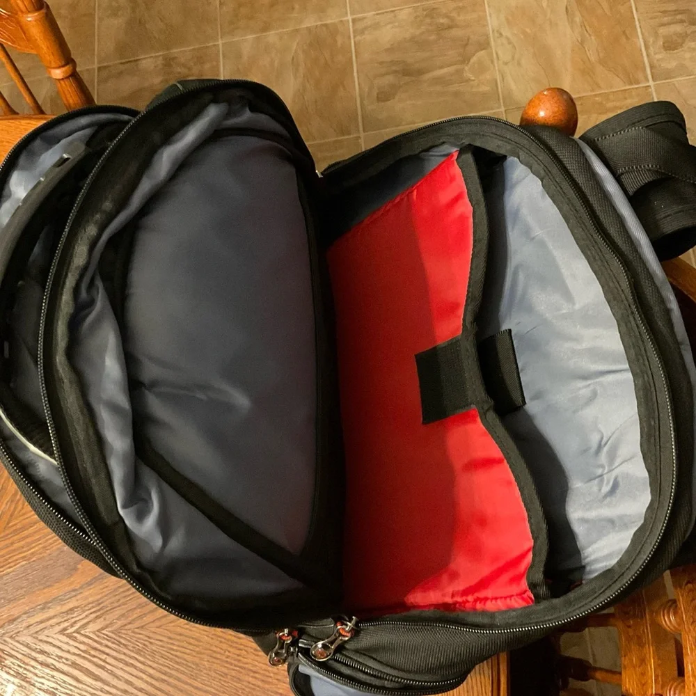 SwissGear Wenger Exclusive Super Deluxe 17” Laptop/Storage/Organizer Backpack!